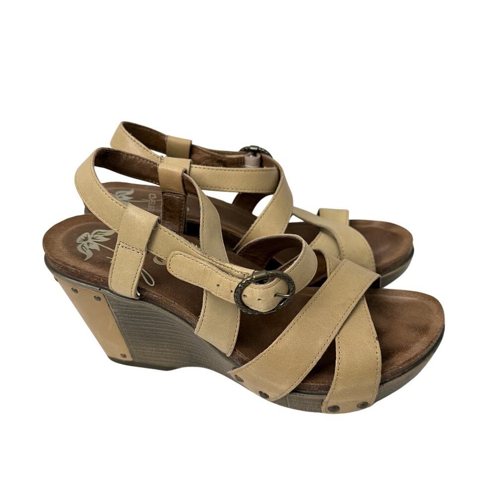 Dansko Sandals Womens Size 8 Frida Wedge Studded Beige Sand Leather Cork Heel 38